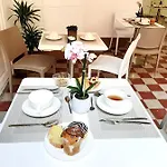 Alojamento de Acomodação e Pequeno-almoço Ai Palermo